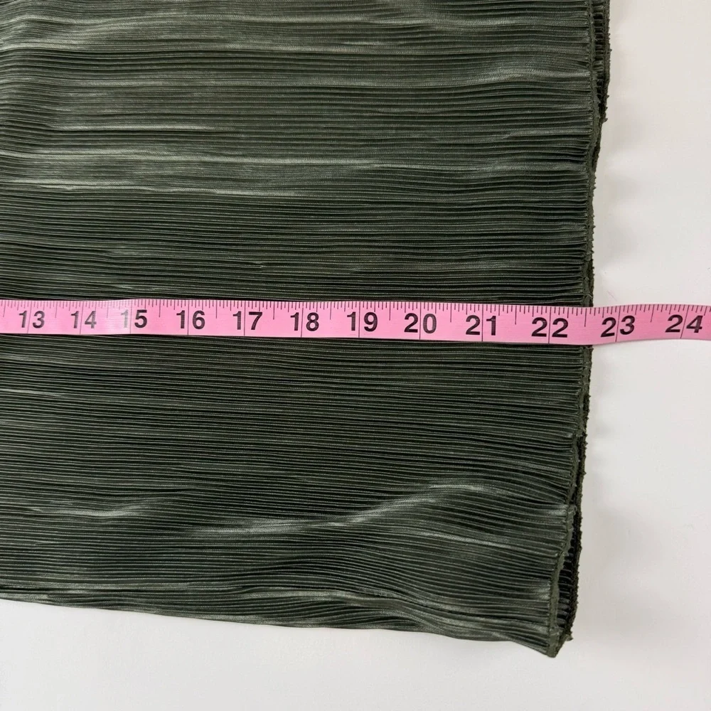 J Crew Plissé Shell Top Womens Medium Green Spanish Moss $79 CC215 Blouse Shirt